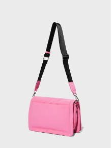 Chain Detailed Crossbody Bag